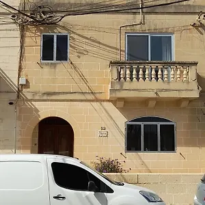 Dynesty Bed and breakfast